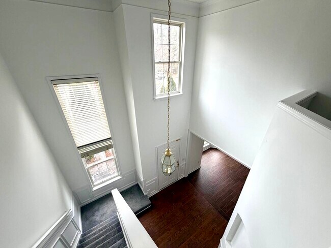 Foto del edificio - 6229 Bells Mill Dr