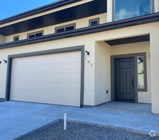 Building Photo - 107 Willow Cir