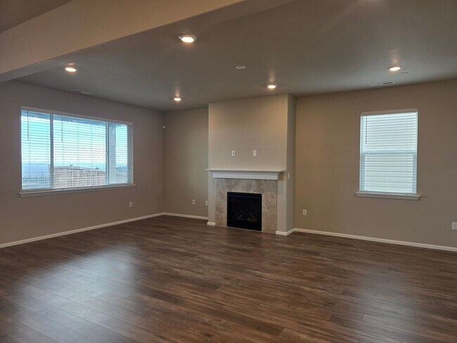 Foto del edificio - 4 Bedroom Home in Soundview Estates!