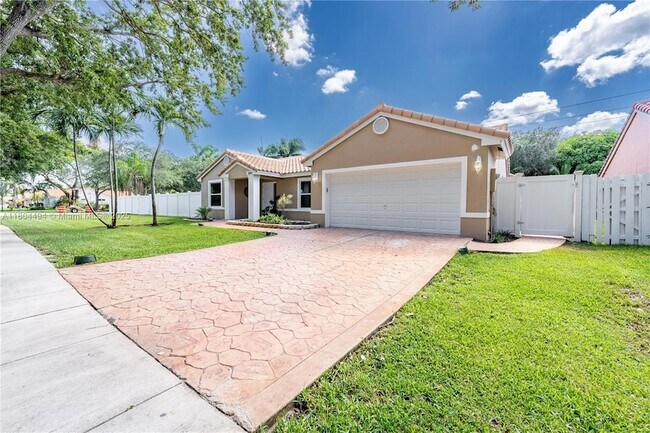 Foto del edificio - 1840 SW 135th Way