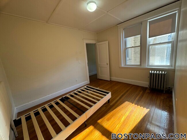 Building Photo - 1179 Boylston St