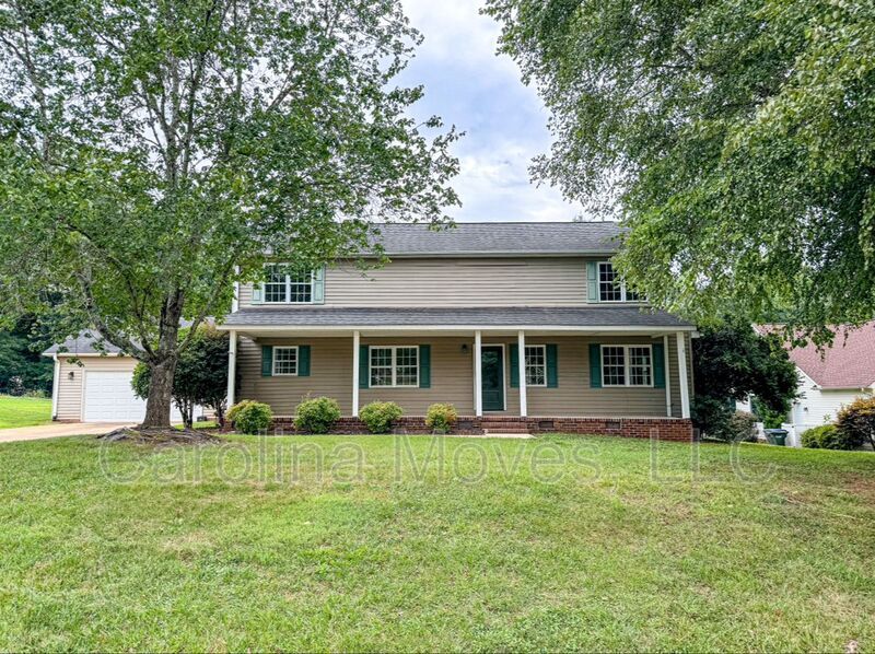 Primary Photo - 205 Winterthur Dr