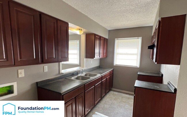 Foto del edificio - 3203 Aden St