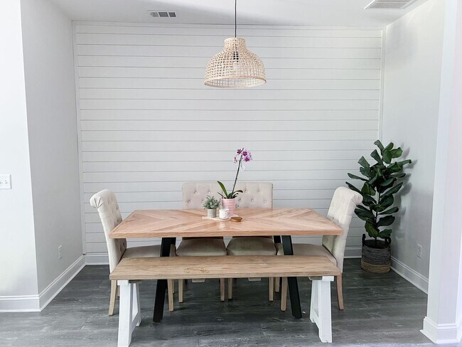 Foto del edificio - 3 Bedroom Townhome