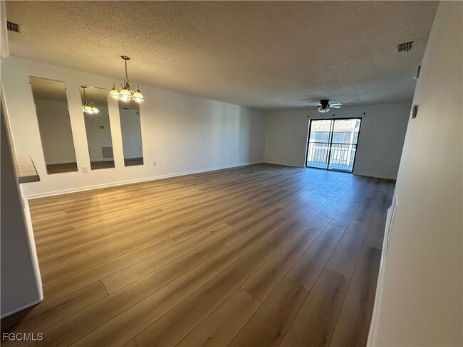 Foto del edificio - 9395 Pennsylvania Ave