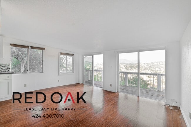 Foto del edificio - 476 1/2 Crane Blvd