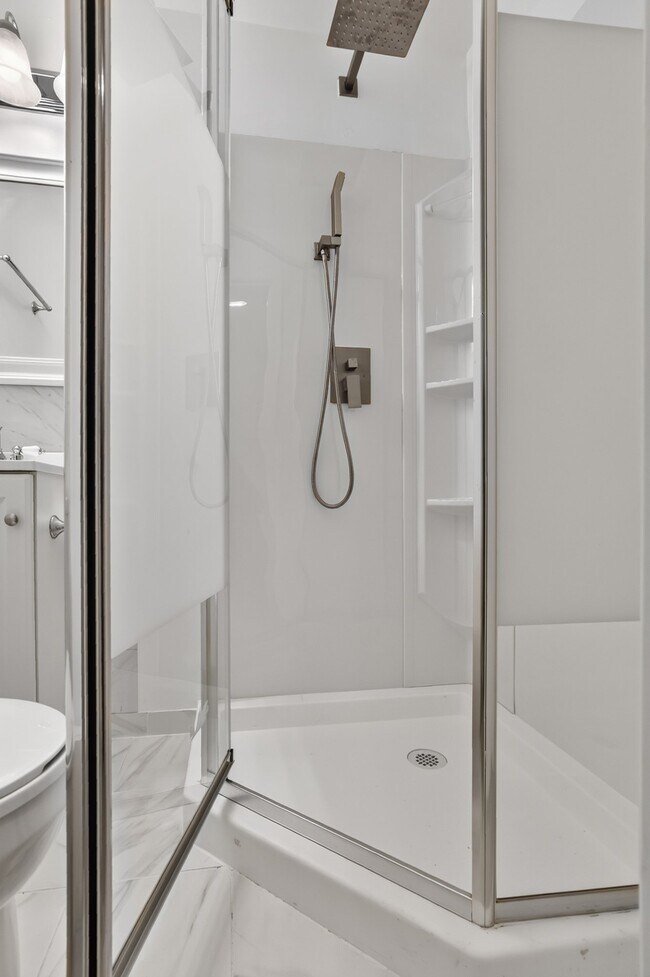 Foto del edificio - 3430 Wood Creek Dr