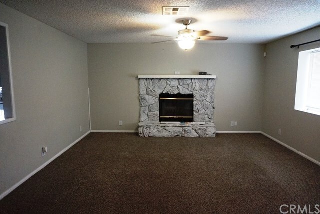 Building Photo - 1025 N Hemet St