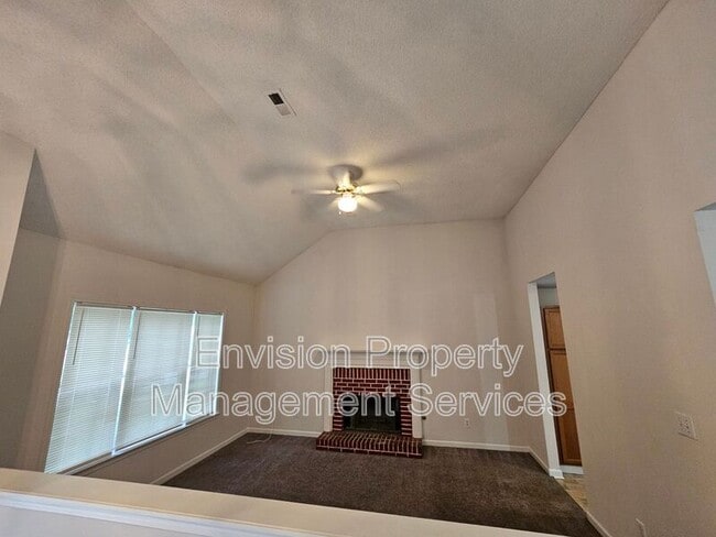 Building Photo - 10996 Knotty Pine Pl