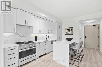 Building Photo - 2075-2075 King Rd