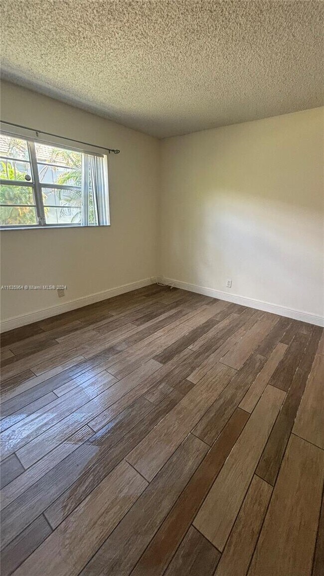 Foto del edificio - 4753 NW 9th Dr