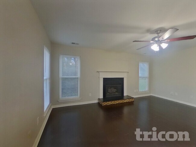 Foto del edificio - 7804 Royce Hall Ln