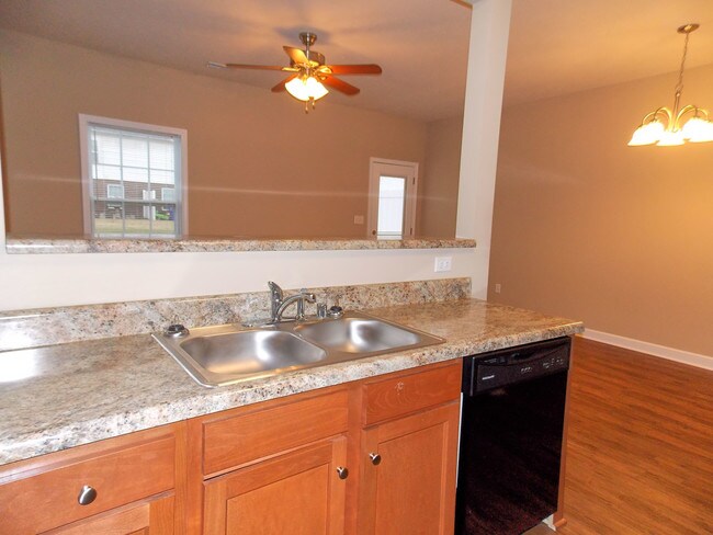 Building Photo - 214 Moss Creek Ave