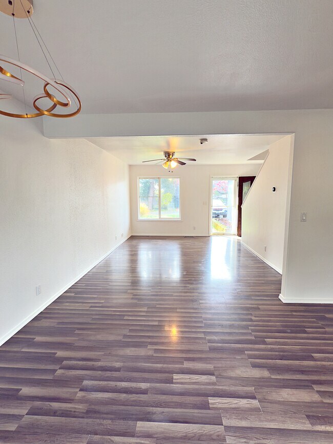 Foto del edificio - 6731 SE Fern Ave