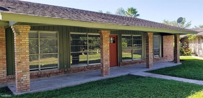 Primary Photo - 5618 Byron Nelson Dr