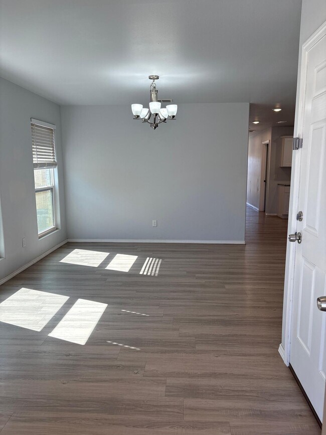 Foto del edificio - 5515 Kemper St