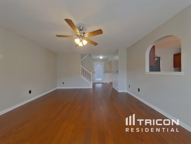 Building Photo - 6985 Borowood Ln