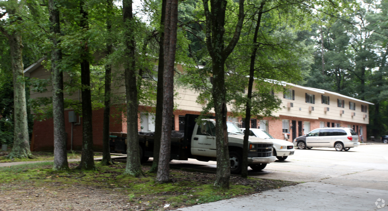 Foto del edificio - Woodnell Apartments