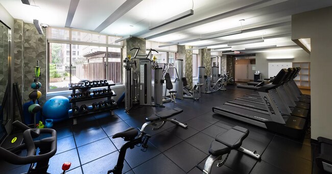 Foto del edificio - 215 W 22nd St