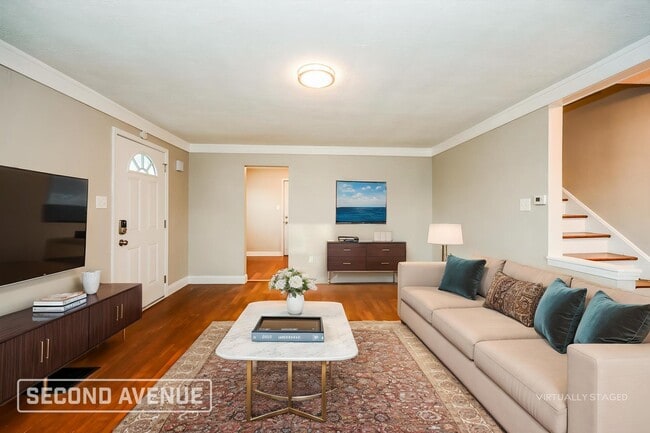 Foto del edificio - 5589 Raceview Ave