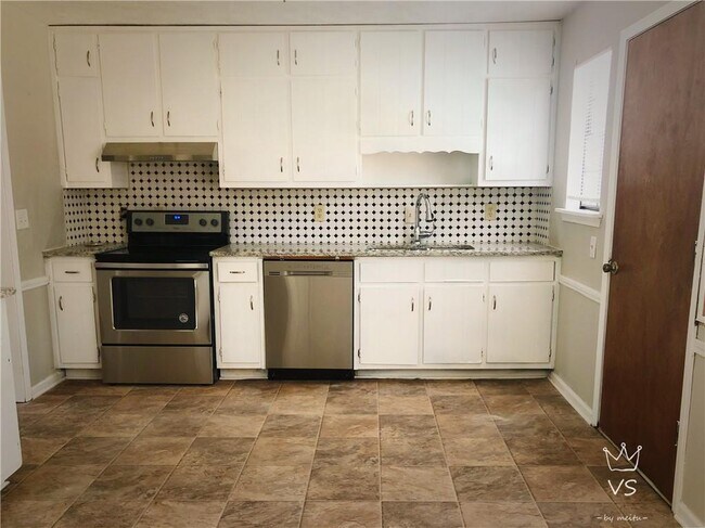 Foto del edificio - 3733 Tree Bark Ln SW