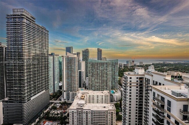 Foto del edificio - 55 SW 9th St