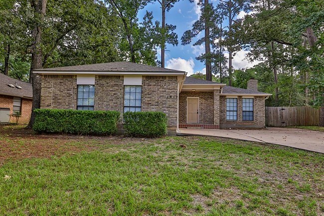 Building Photo - 1810 Greentree Dr