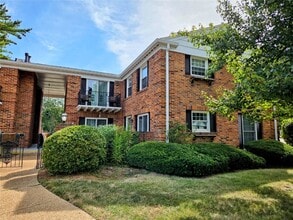 Building Photo - 13415 Land O Woods Dr