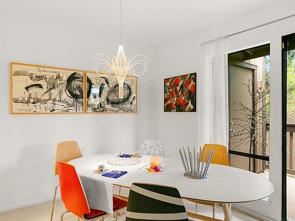 Foto del edificio - 2424 Larkspur Ln