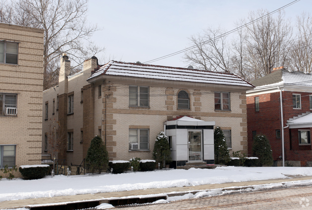 Foto del edificio - 220 Castle Shannon Blvd