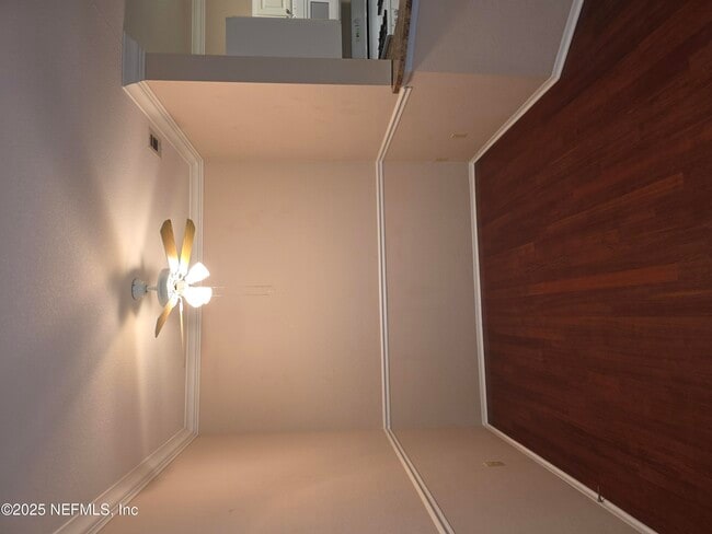 Building Photo - 13810 Sutton Park Dr N