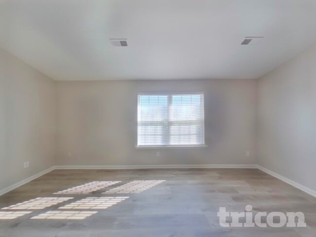 Building Photo - 427 Lynnell Way