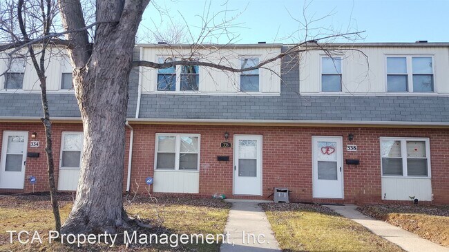Building Photo - 3 br, 1 bath House - 336 Center Deen Avenue