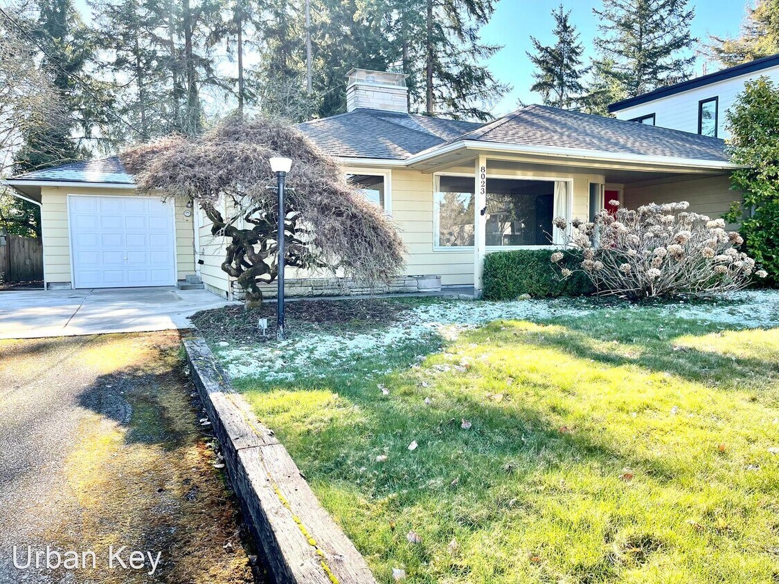 Primary Photo - 3 br, 2 bath House - 8023 NE 28th St