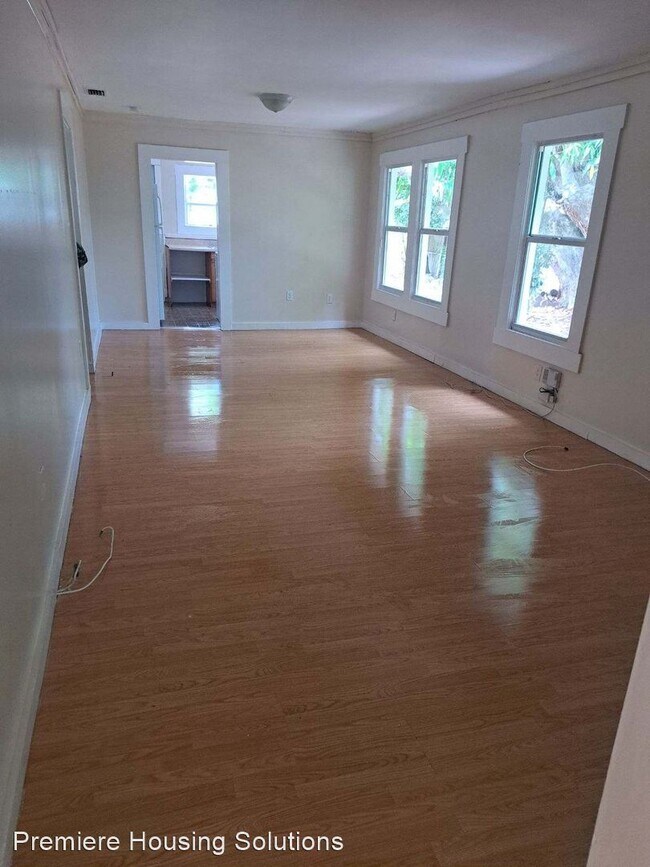Building Photo - 2 br, 1 bath House - 1703 6th St W