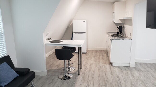 Foto del edificio - 4265 Parnell Rd