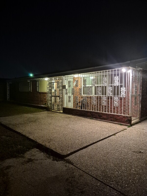 Primary Photo - 3600 Lancaster St