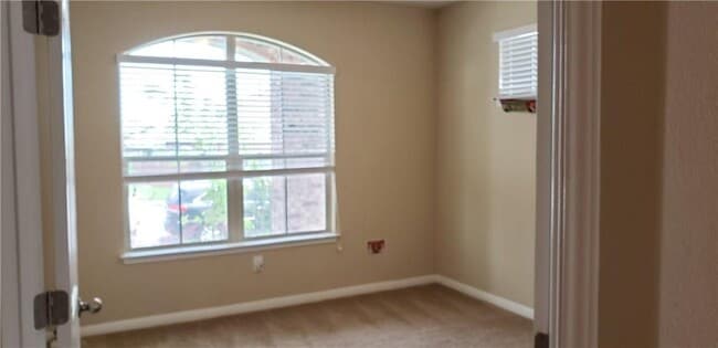 Building Photo - 16405 Pienza Dr