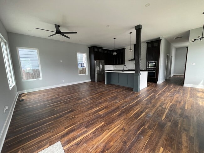 Building Photo - 1430 Olive St