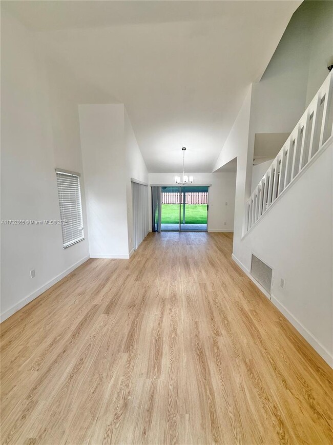 Foto del edificio - 11637 SW 117th Ct