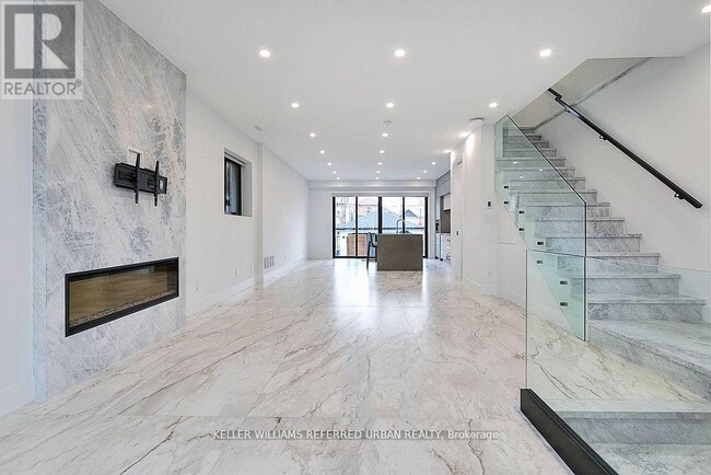 Building Photo - 613 Harvie Ave