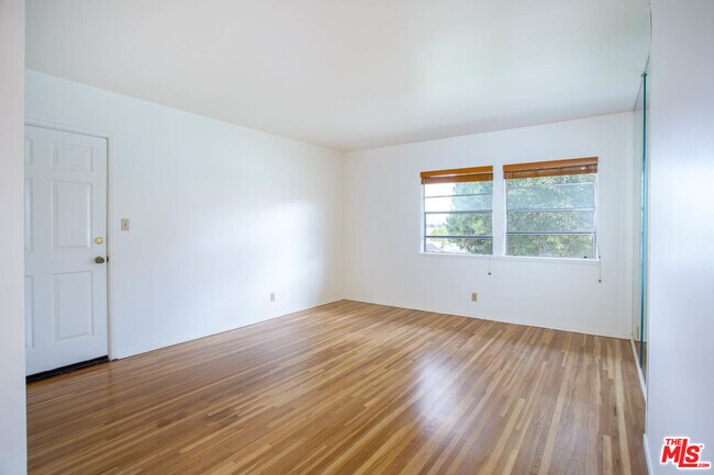 Building Photo - 3616 Kalsman Dr