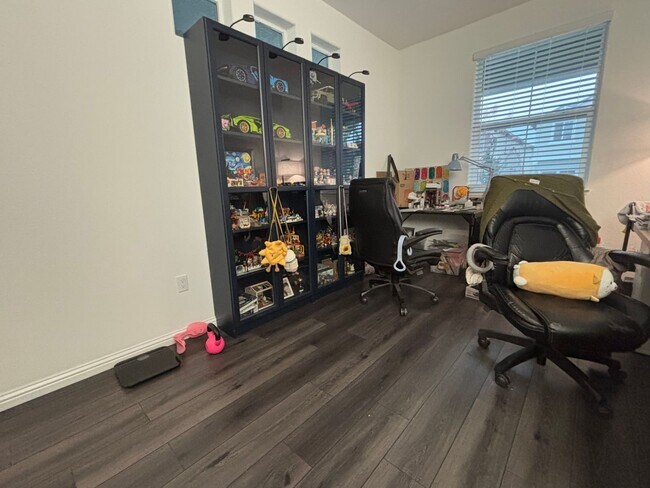 Foto del edificio - Gorgeous New home with 4 bed/2.5 bath in Brentwood