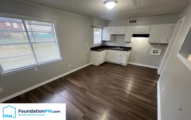 Building Photo - 4839 Applestone St