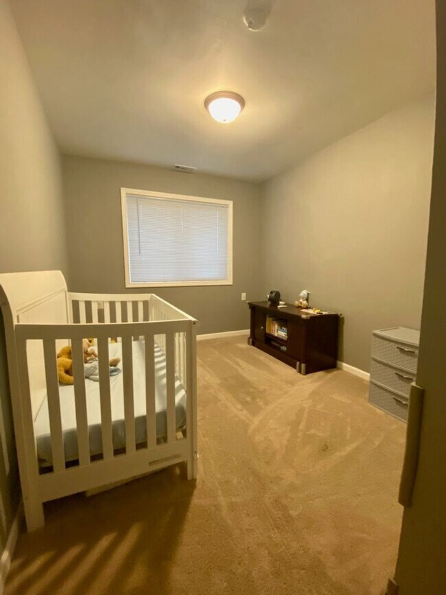 Foto del edificio - 401 E Peter Ln