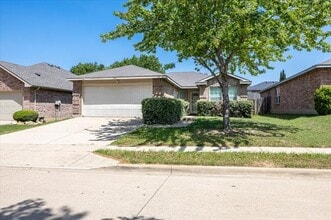 Building Photo - 1705 Diamond Lake Trail