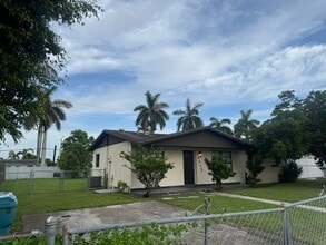 Building Photo - 14415 SW 107th Ct