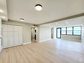 Building Photo - 250 174th St