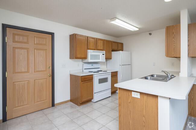 1BR, 1BA - 800SF - Kitchen - Southridge Apartments