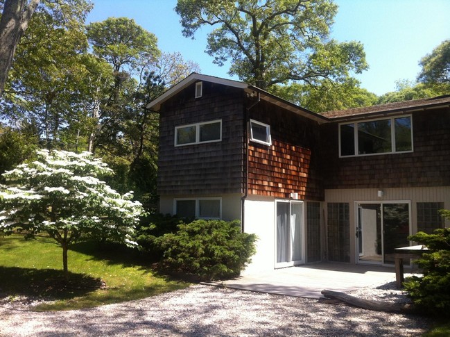 Building Photo - 35 Cedar Crest Rd